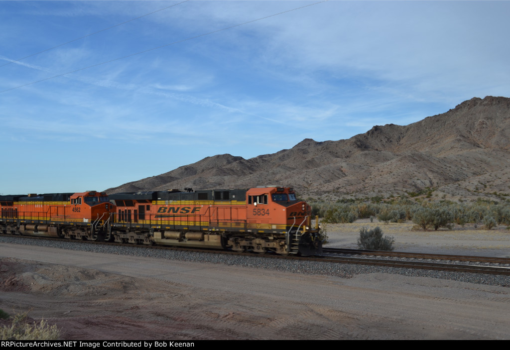 BNSF 5834